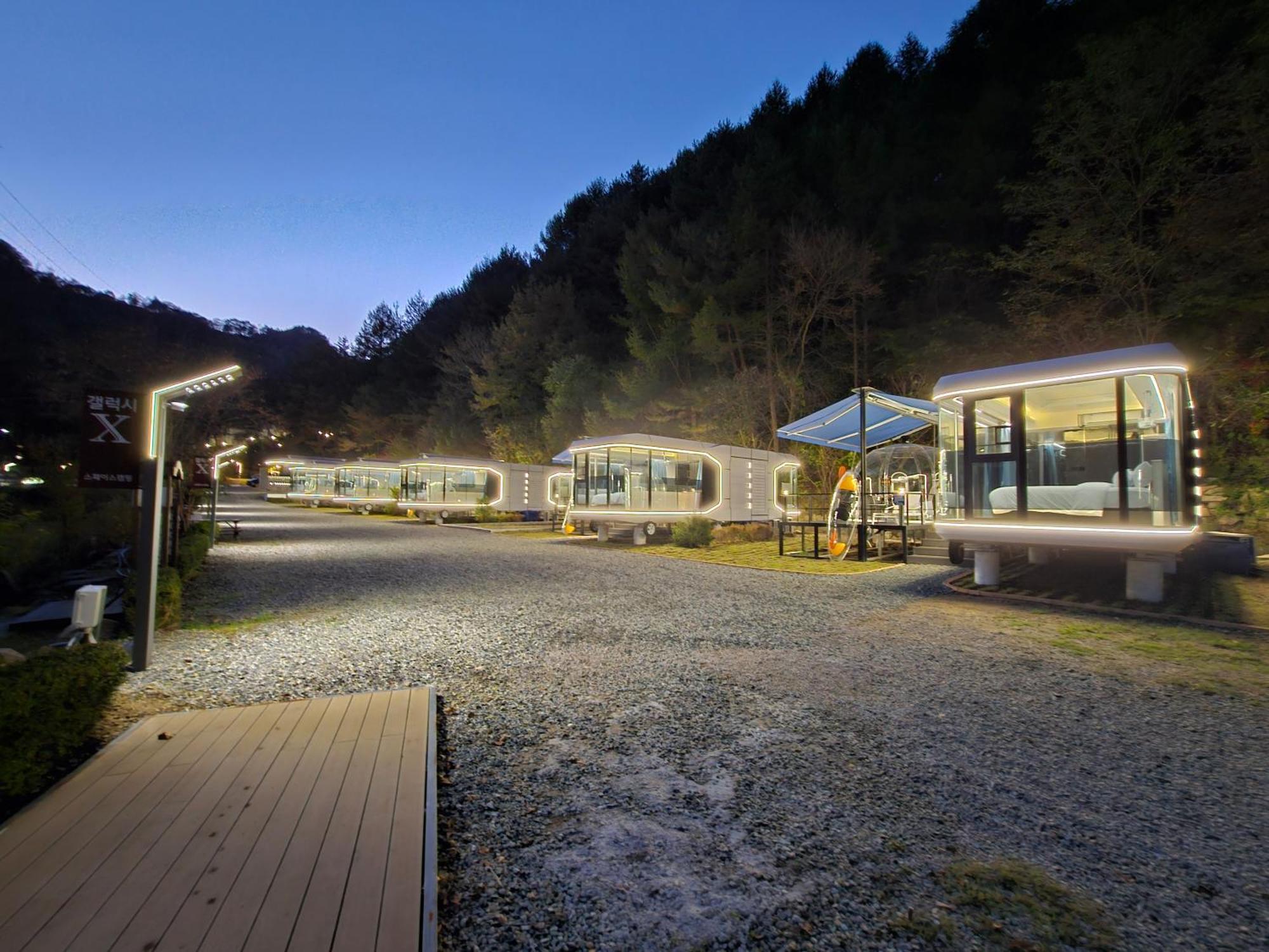 Galaxy X Hotel Type Caravan Glamping & Pension Pyeongchang Exterior foto